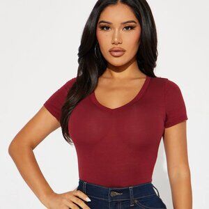 Jess V Neck Short Sleeve Top - Burgundy